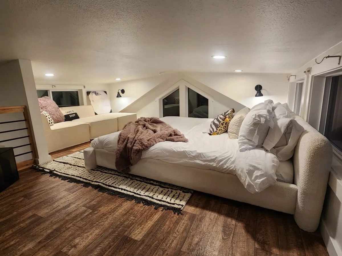 Villa 114: loft interior